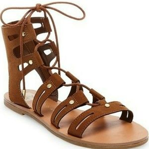 Gracelyn Dv Saddle Brown sandals